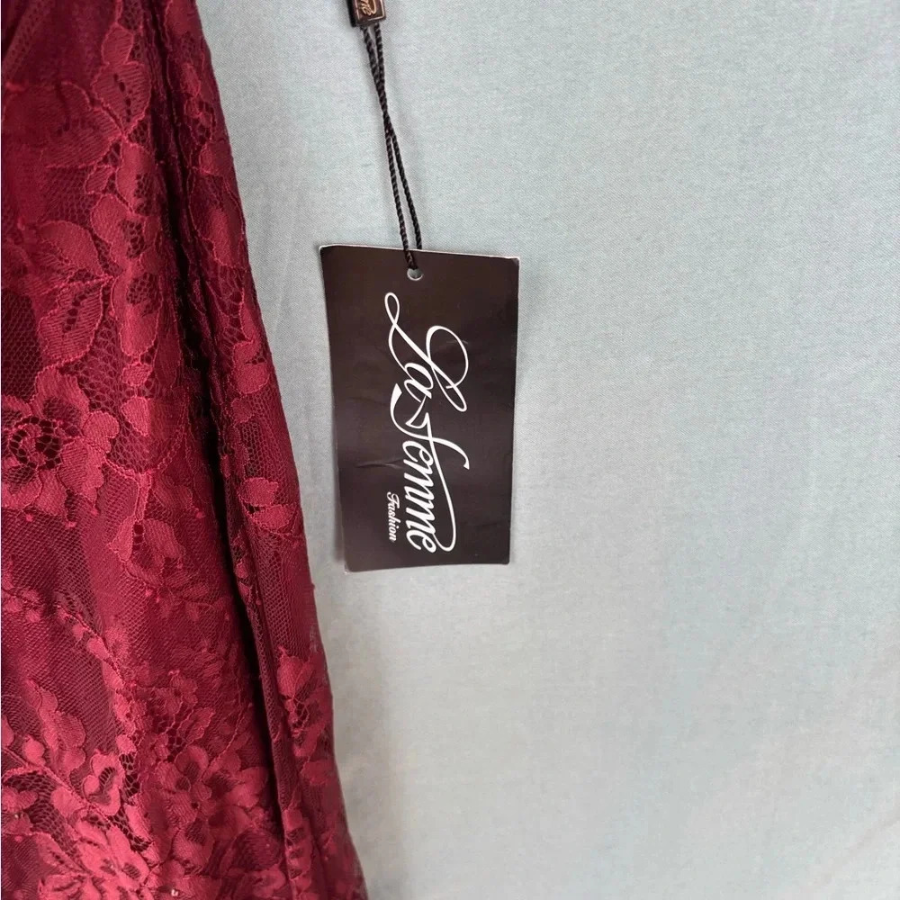 NWT La Femme sz 6 27982 Portrait Neck Lace Gown Burgundy Red Pleat Long Formal - Picture 4 of 9